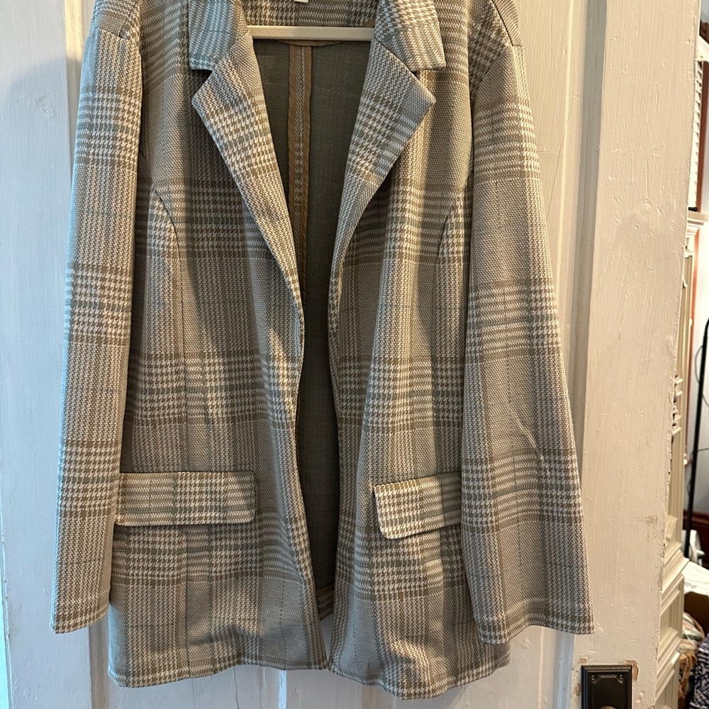 Liverpool Plaid Blazer in Beige and White